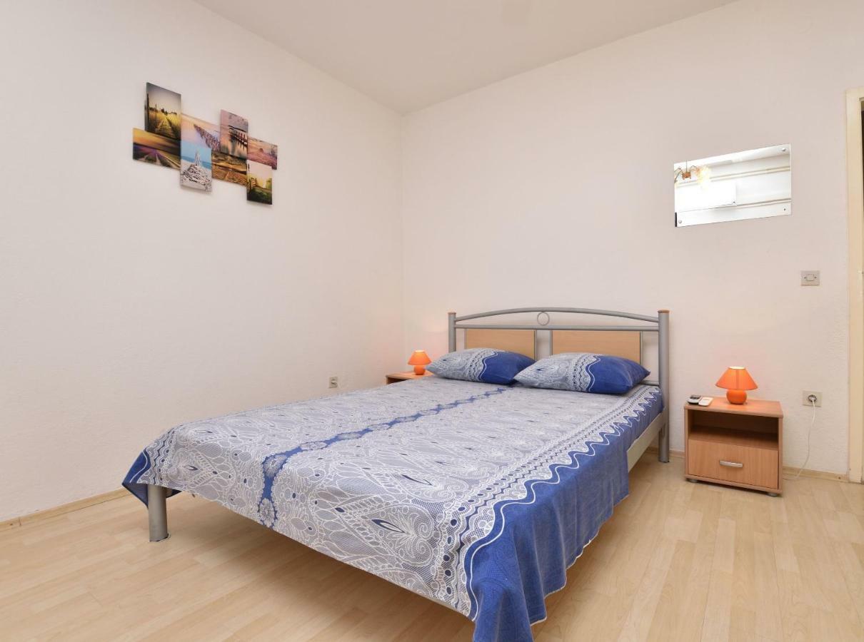 Apartment Dijo I พรีมอชเตน ภายนอก รูปภาพ