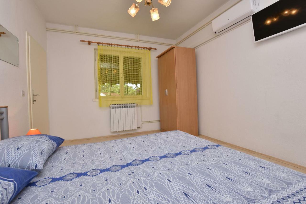 Apartment Dijo I พรีมอชเตน ภายนอก รูปภาพ